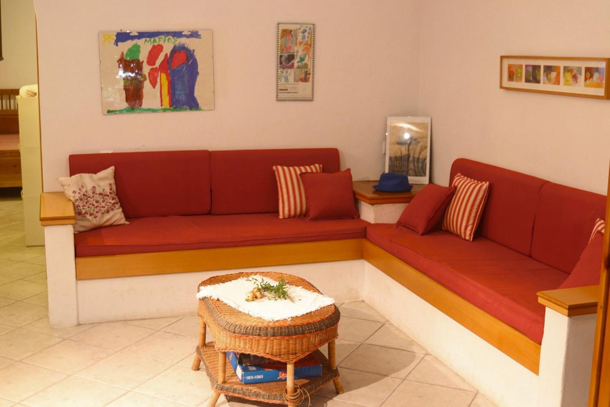 Tradiotional House Apartment Metamorfosi  Exterior photo